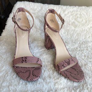 Bandolino Armory Sandal